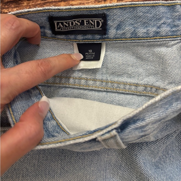Lands End Vintage High Rise Mom Jeans Light Wash Sz. 28 / 6 - Picture 4 of 9